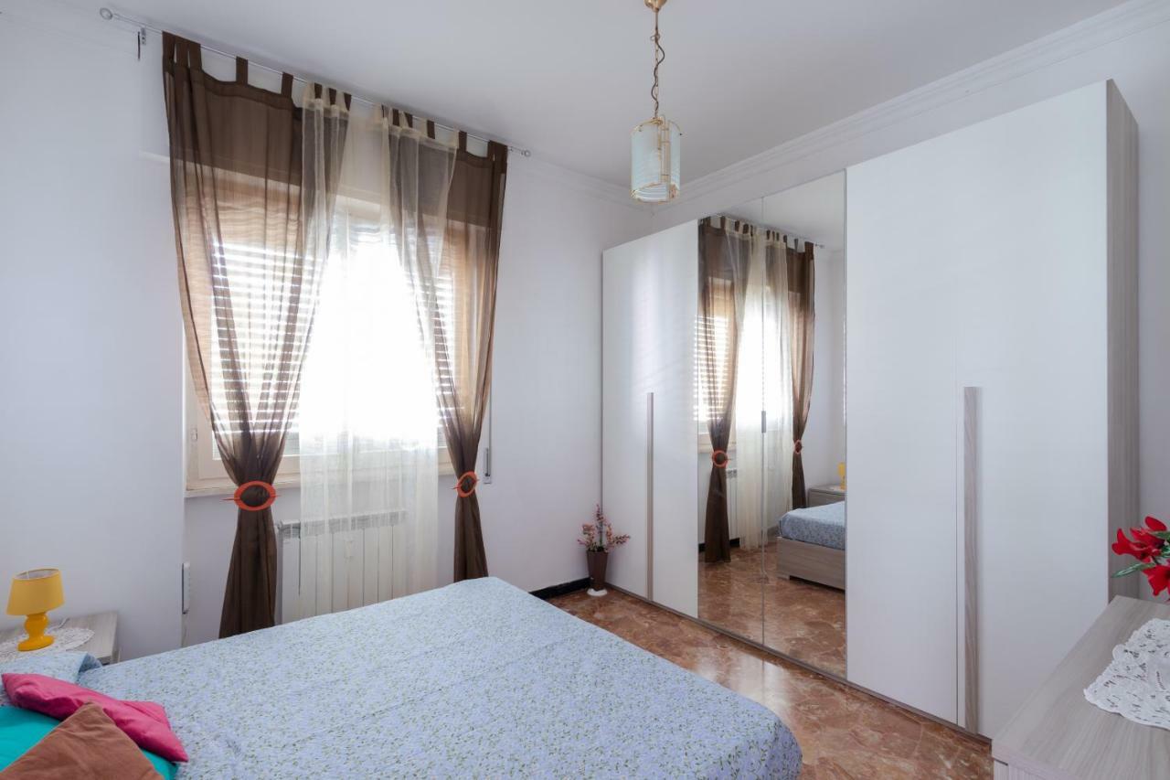 House Henry Lägenhet Vado Ligure Exteriör bild