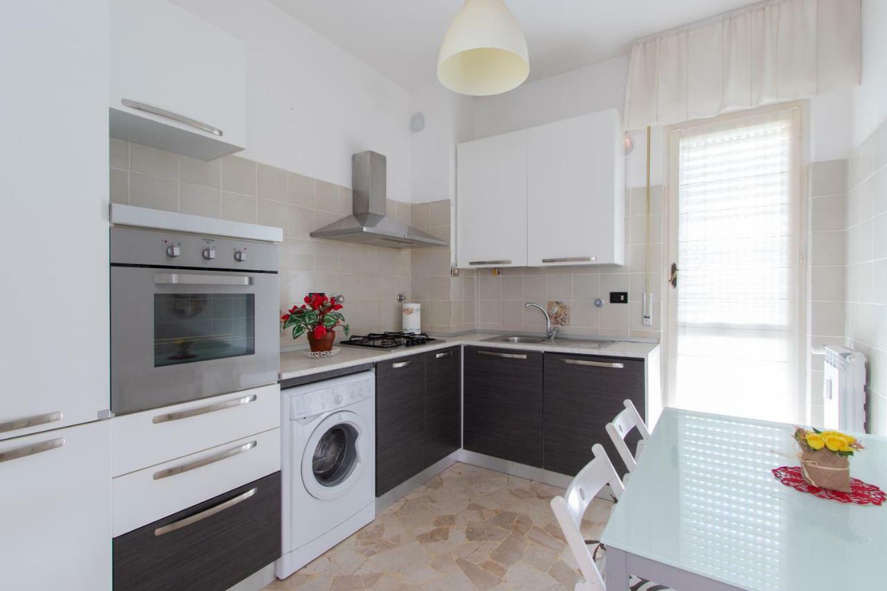 House Henry Lägenhet Vado Ligure Exteriör bild
